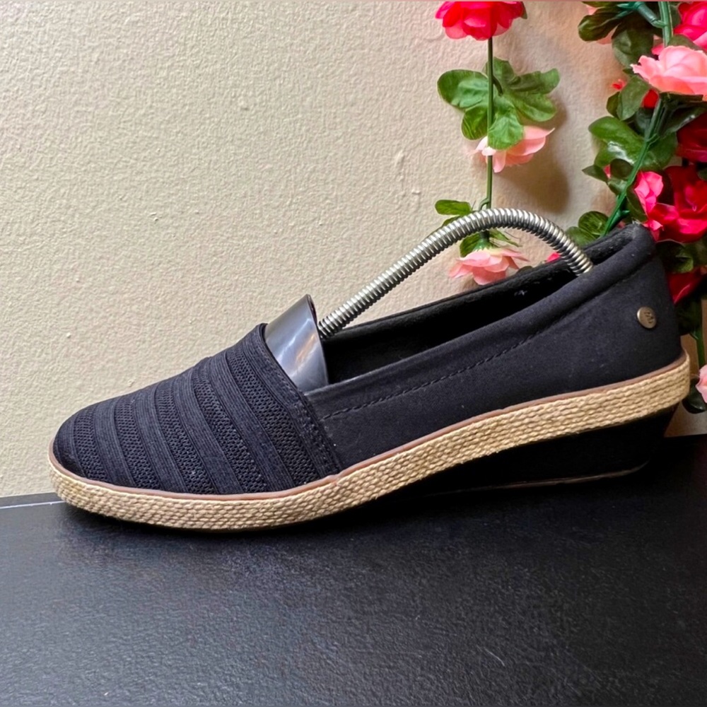 Black tan espadrilles slip on Grasshoppers